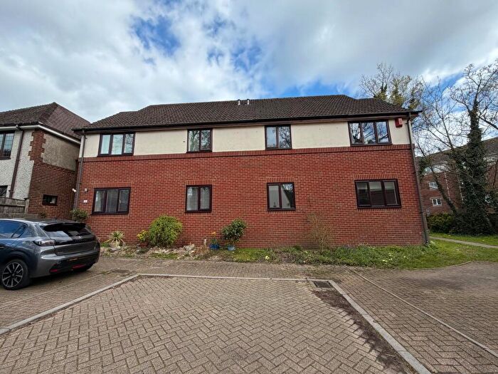2 Bedroom Maisonette To Rent In Bramble Mews, Southampton, SO18