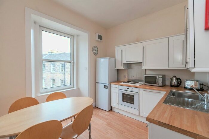 3 Bedroom Flat To Rent In () Lothian Road, Edinburgh, EH3