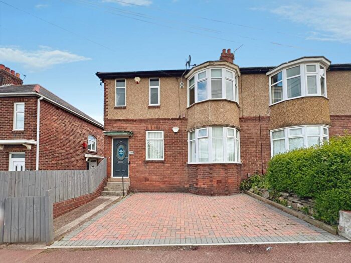 2 Bedroom Flat For Sale In Whickham View, Denton Burn, Newcastle Upon Tyne, NE15