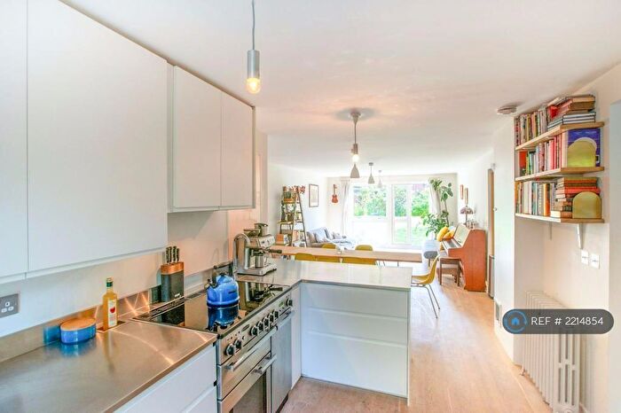 2 Bedroom Maisonette To Rent In Regent Square, London, E3