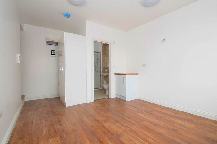 1 Bedroom Flat To Rent In Rye Lane Peckham, SE15