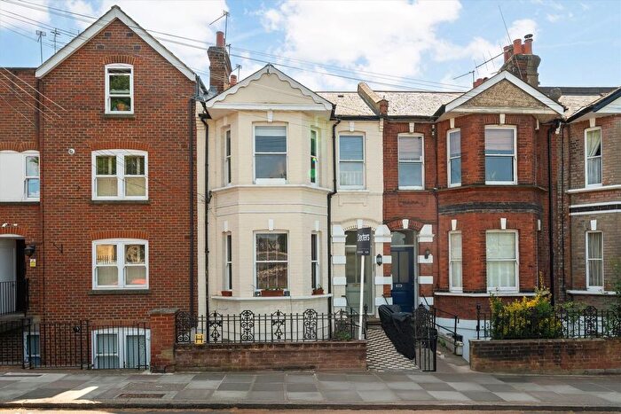 2 Bedroom Flat To Rent In Amyand Park Road, St Margarets, TW1