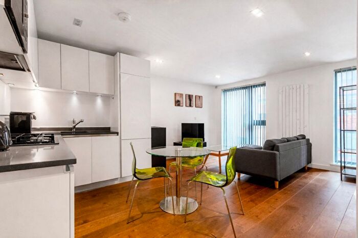 1 Bedroom Flat For Sale In Central Street, London, EC1V