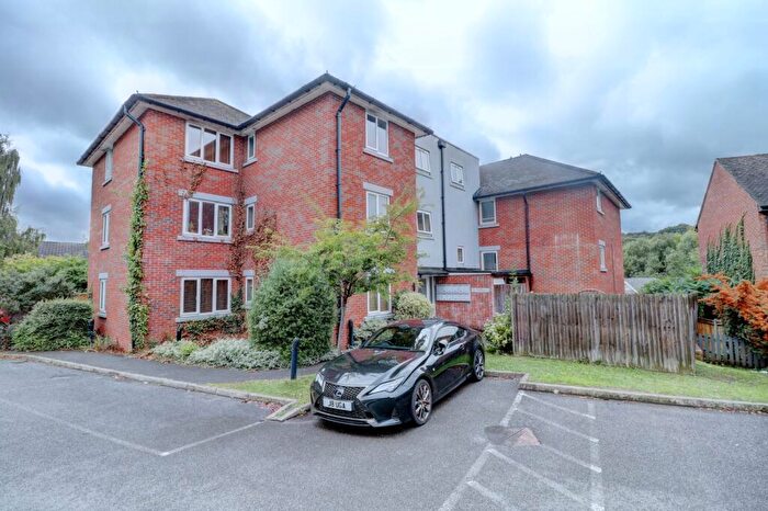 1 Bedroom Apartment To Rent In London Road, High Wycombe, Buckinghamshire, HP11