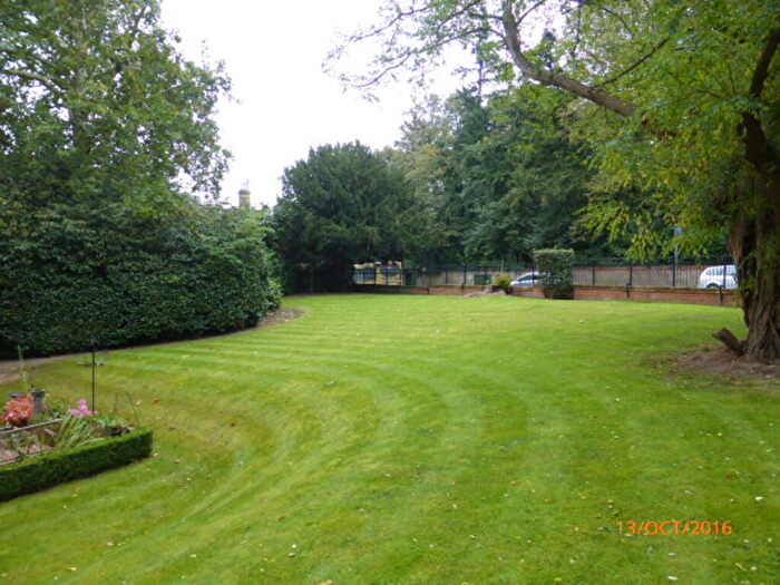 2 Bedroom Apartment To Rent In Wray Common Road, Reigate, RH2