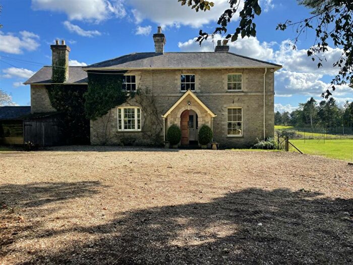 6 Bedroom Detached House To Rent In Signett Hill, Burford, OX18