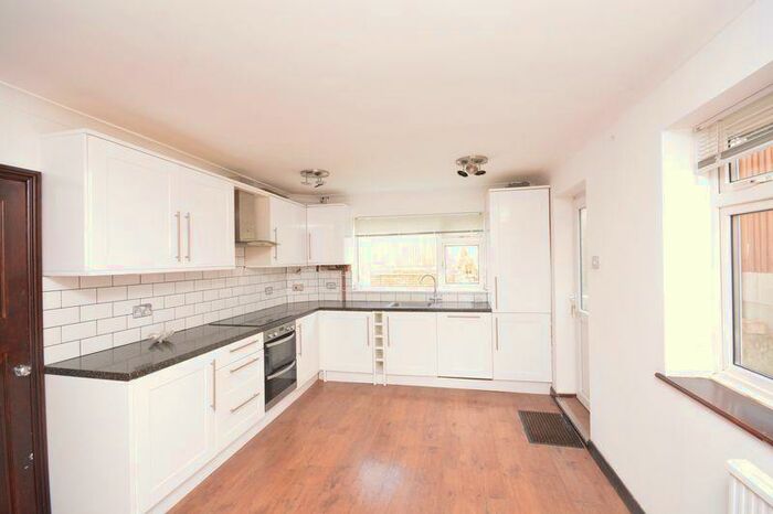 4 Bedroom Detached House To Rent In Langdale Rise, Maidstone, ME16