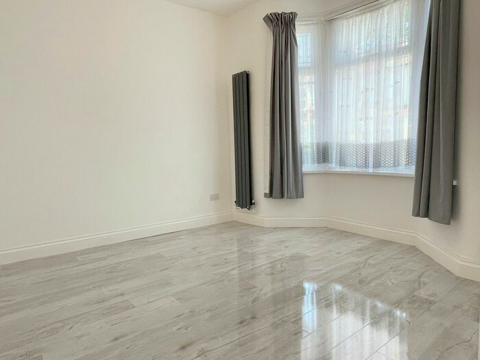 5 Bedroom Terraced House To Rent In Melbourne Road, Leyton, E10