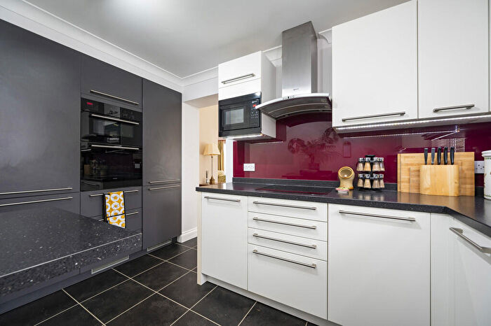 2 Bedroom Detached Bungalow For Sale In Leavenheath, Suffolk, CO6