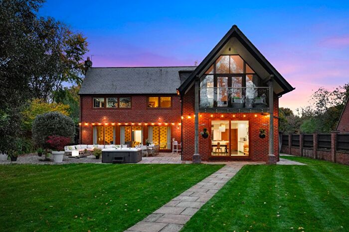 5 Bedroom Detached House For Sale In Wellhouse Road, Beech, GU34