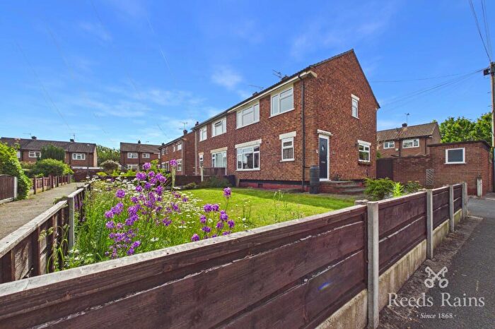 3 Bedroom Semi-Detached House For Sale In Queen Street, Northwich, Cheshire, CW9