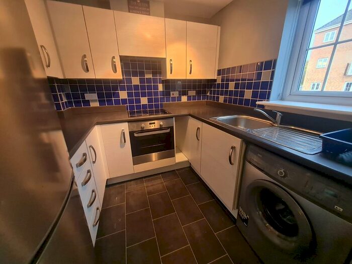 2 Bedroom Flat To Rent In Woodside Court, Middleton, Leeds LS10