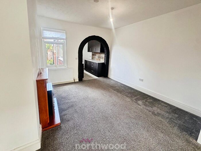 3 Bedroom Terraced House For Sale In Upper Kenyon Street, Thorne, Doncaster, DN8