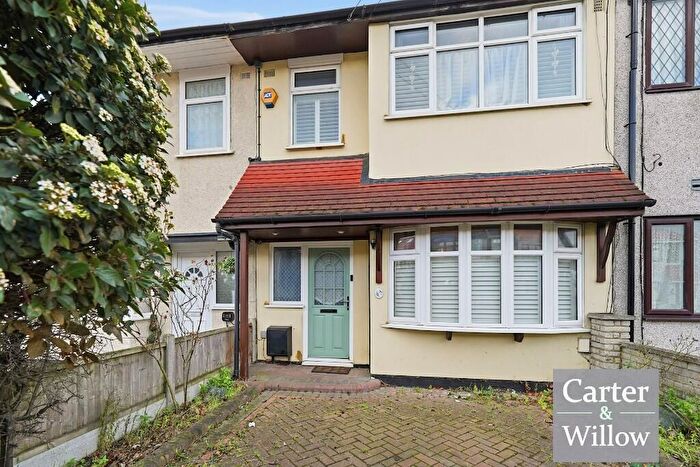 3 Bedroom Terraced House For Sale In Auriel Avenue, Dagenham, RM10