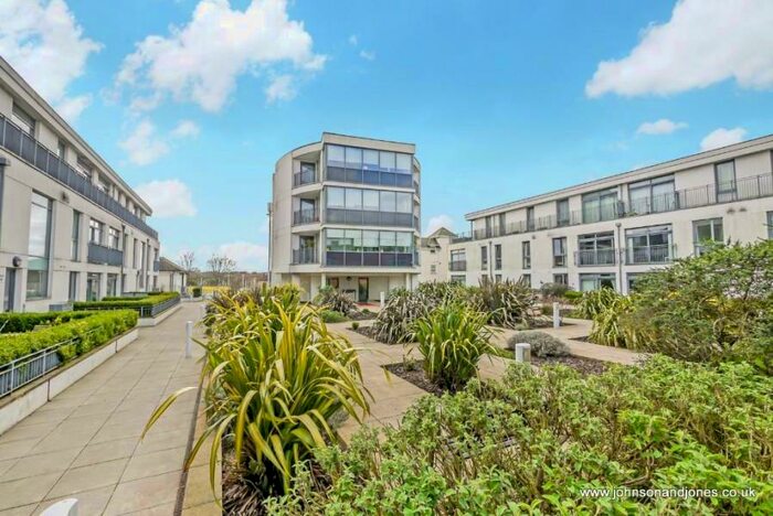 2 Bedroom Apartment To Rent In Chertsey, KT16