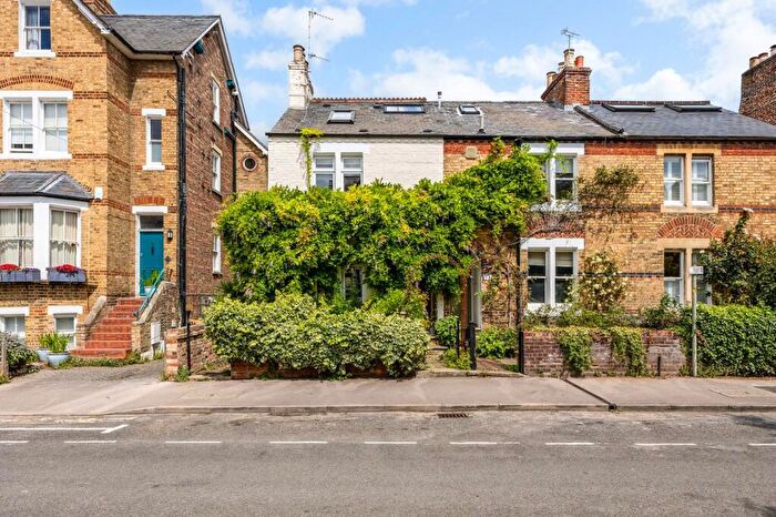 3 Bedroom End Of Terrace House For Sale In Richmond Road, Oxford, OX1