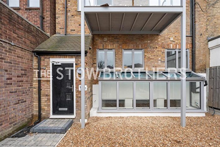 Studio To Rent In George Lane, South Woodford, E18