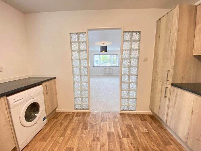 2 Bedroom Flat To Rent In Chevin Court, New Zealand Lane, Duffield, DE56