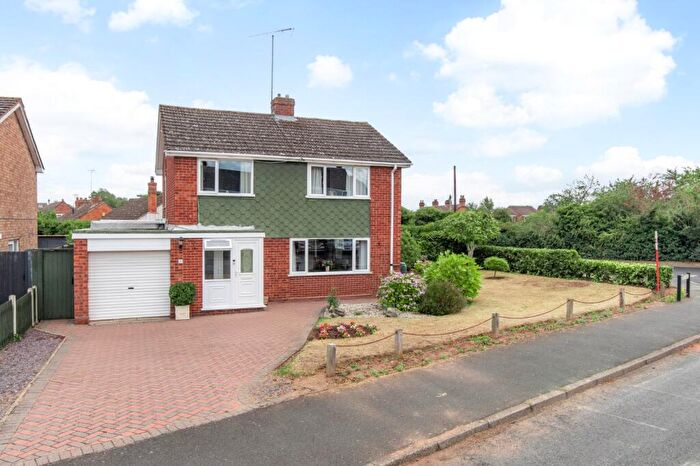 3 Bedroom Detached House For Sale In Abberley Avenue, Stourport-on-Severn, Worcestershire, DY13