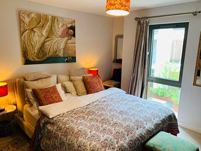 1 Bedroom Flat To Rent In Rope Walk, Bristol, BS1
