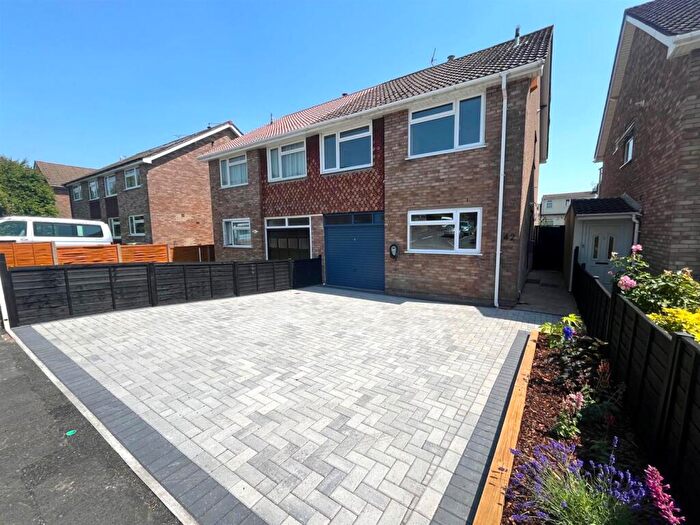 4 Bedroom Semi-Detached House For Sale In Superbly Presented Four Bedroom Home On Hutton Close, Bristol, BS9
