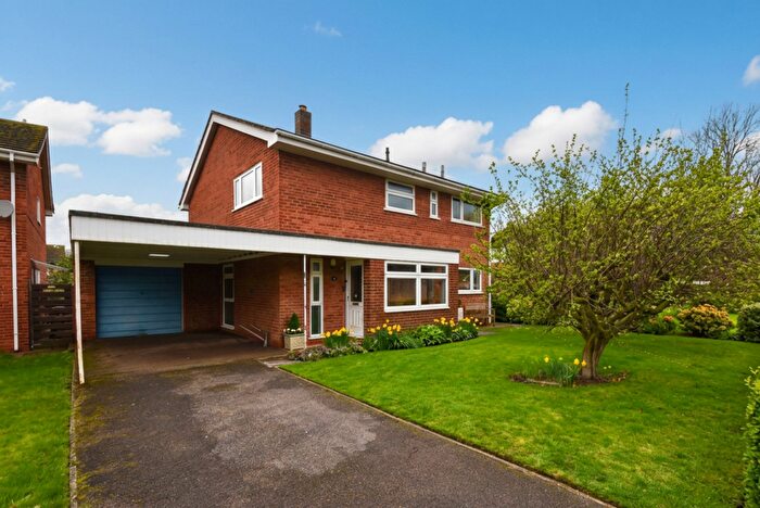 4 Bedroom Detached House For Sale In Woodlands, St. Neots, PE19