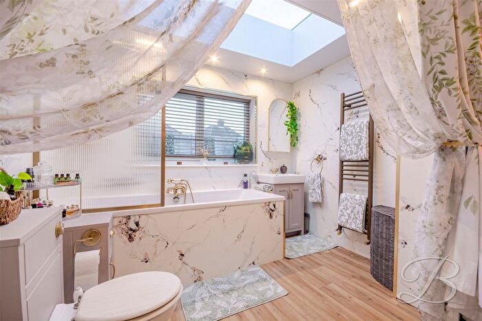 3 Bedroom Detached Bungalow For Sale In Cromford Avenue, Mansfield, NG18