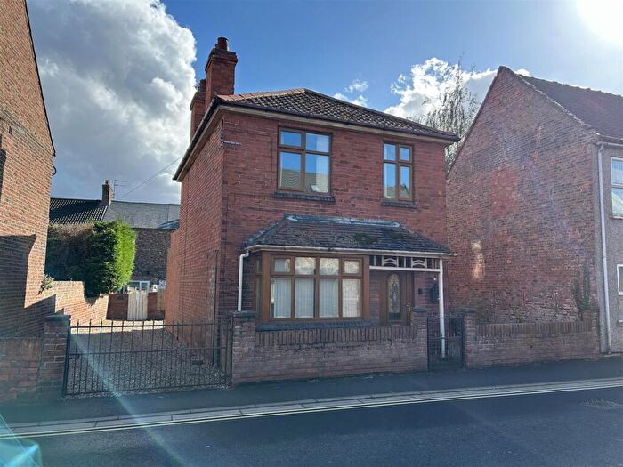 2 Bedroom Detached House For Sale In Flatgate, Howden, Goole, DN14