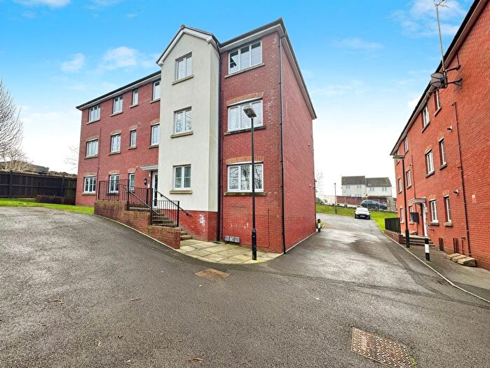1 Bedroom Flat For Sale In Skylark Road, North Cornelly, Bridgend, CF33