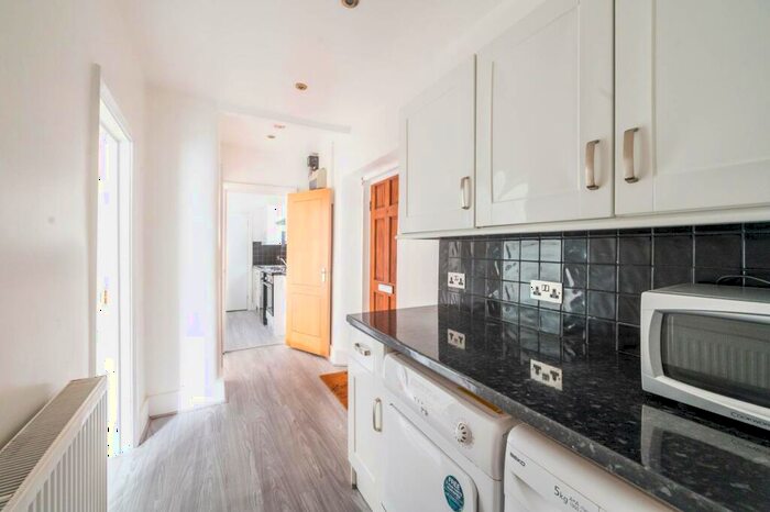1 Bedroom Flat To Rent In Louvaine Road, St John's Hill, London, SW11