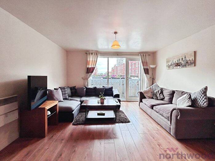 2 Bedroom Flat For Sale In Bradshawgate, Bolton, BL1 - Photo 3