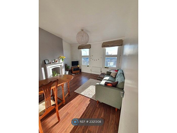 2 Bedroom Flat To Rent In Forest Hill, London, SE23
