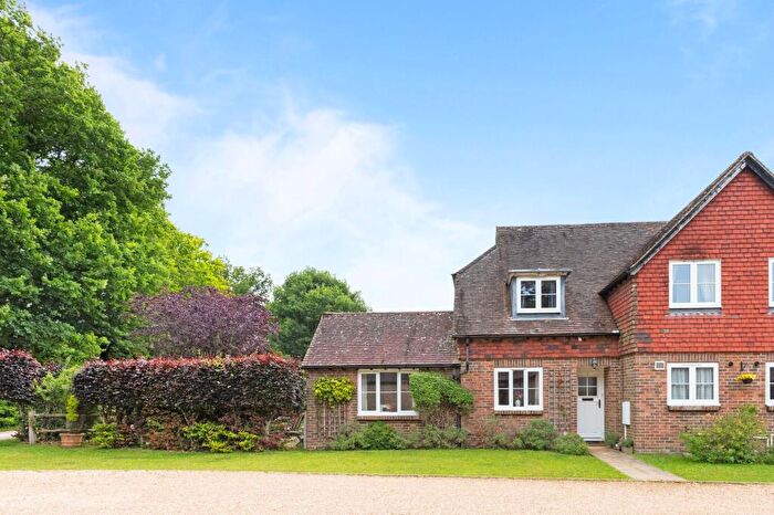 3 Bedroom Semi-Detached House For Sale In Forest Road, Colgate, RH12