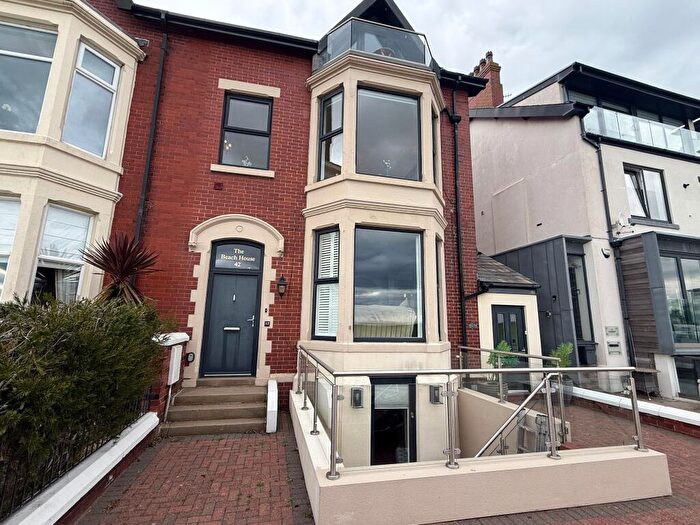 3 Bedroom Apartment For Sale In East Beach, Lytham, FY8