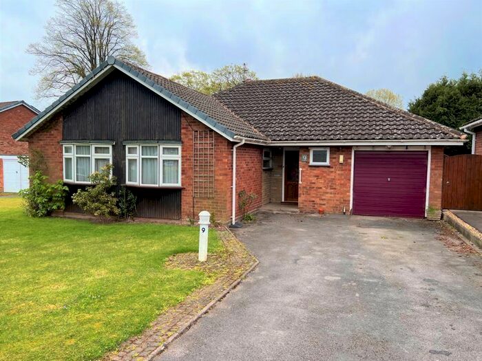3 Bedroom Bungalow For Sale In Johnsgate, Brewood, Stafford, ST19