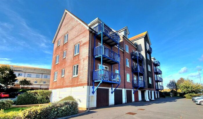 2 Bedroom Flat To Rent In Corscombe Close, Weymouth, DT4