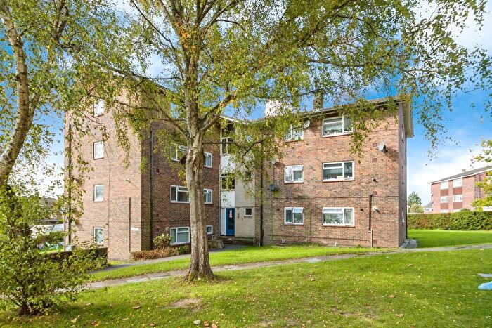 2 Bedroom Apartment For Sale In Highams Hill, Crawley, RH11