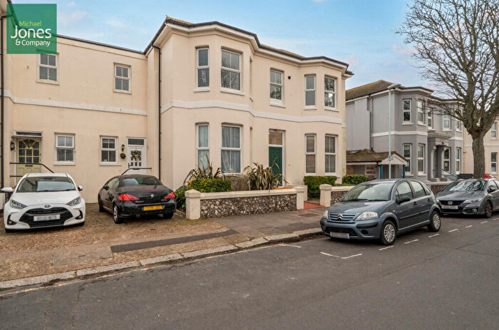 1 Bedroom Flat To Rent In Selden Road, Worthing, West Sussex, BN11