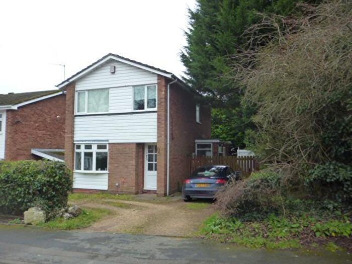3 Bedroom Detached House For Sale In Orwell Close, Stourbridge, DY8