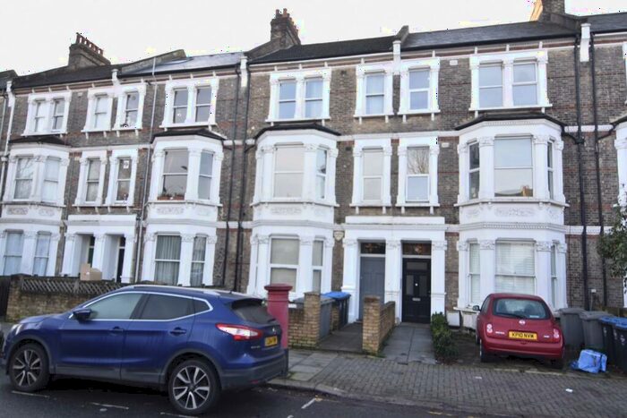 2 Bedroom Flat To Rent In Harvist Road, London, London, NW6