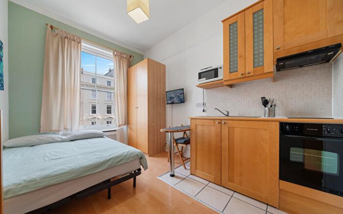 Studio To Rent In Belgrave Road, Pimlico, London, SW1V