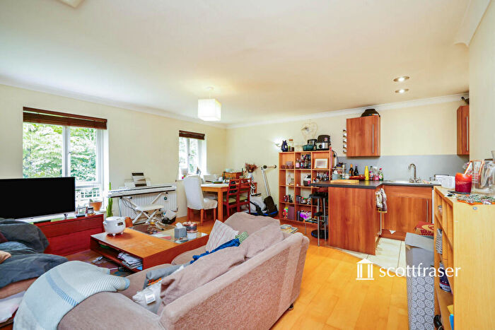 2 Bedroom Apartment To Rent In Hadow Road, Marston, OX3