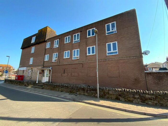 2 Bedroom Flat For Sale In Court, Park Street, Weymouth, DT4