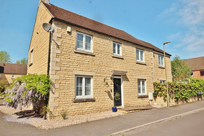 5 Bedroom Detached House For Sale In Barrington Close, Witney, OX28