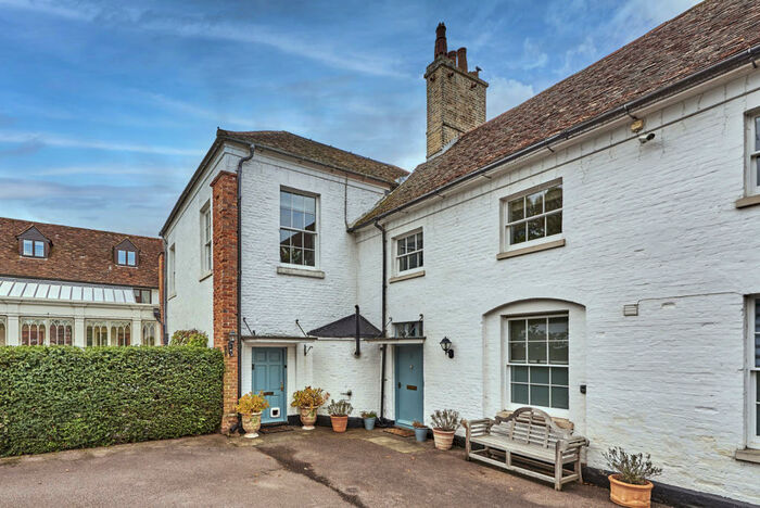 4 Bedroom Apartment To Rent In Lamer Mews, Lamer Lane, Wheathampstead, Hertfordshire, AL4