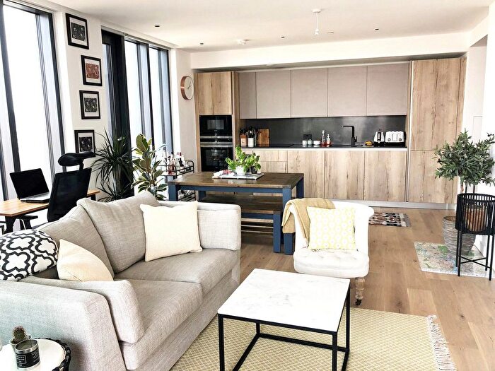 1 Bedroom Flat To Rent In The Makers, London, N1