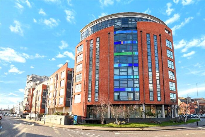 1 Bedroom Flat For Sale In Kennet Street, Reading, Berkshire, RG1