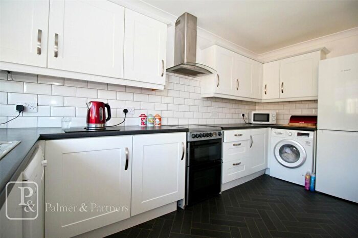 2 Bedroom Bungalow For Sale In Windermere Road, Holland-On-Sea, Clacton-On-Sea, CO15