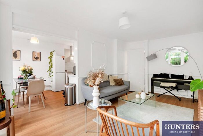 3 Bedroom Maisonette To Rent In Englefield Road, London, N1