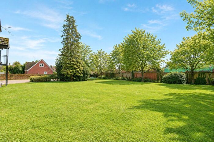 1 Bedroom Maisonette For Sale In Adwood Court, Thatcham, Berkshire, RG19